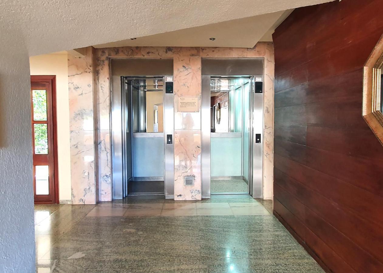 Beachfront Studio Apartment Marbella Exterior photo